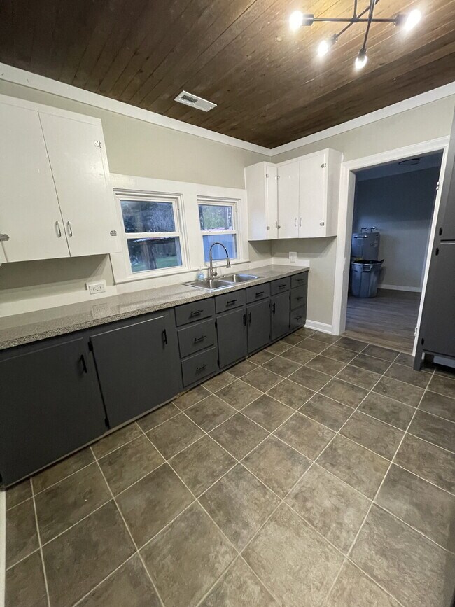Building Photo - Updated 2 bedroom + finished attic space on an acre in davie county!