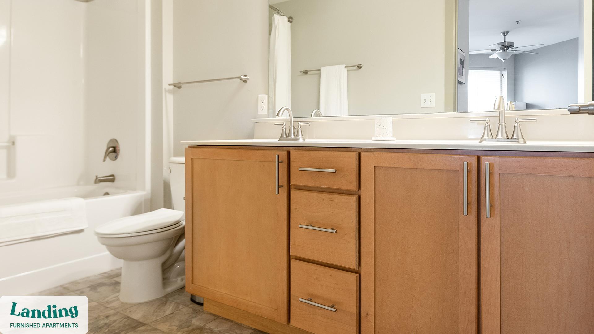 Building Photo - 5800 Highlands Plaza Dr