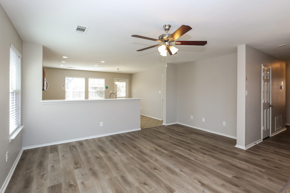 Building Photo - 8044 Brook Ridge Dr