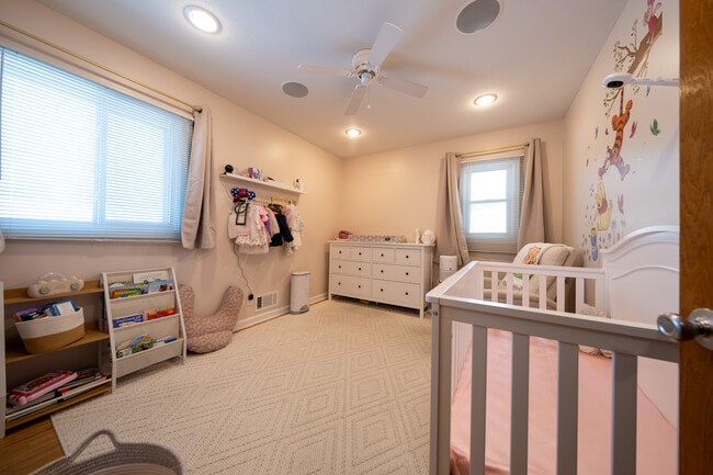 Building Photo - 7801 Noble Ave N