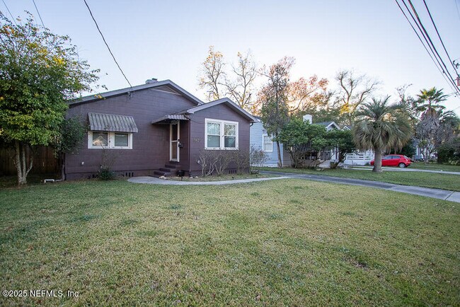 Building Photo - 3620 Myra St