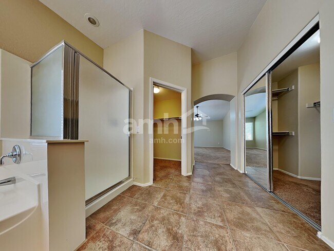 Building Photo - 4242 E Patrick St