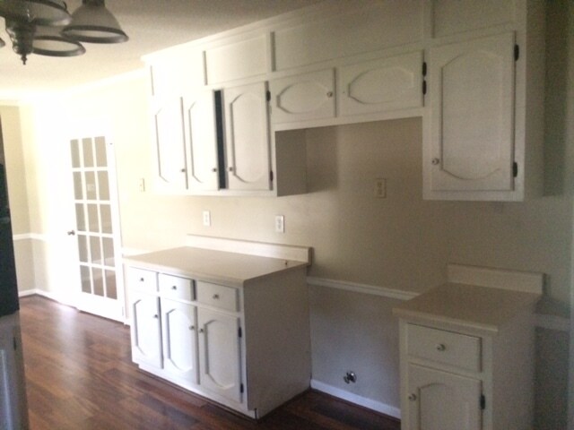 Building Photo - 819 Tammy St SW