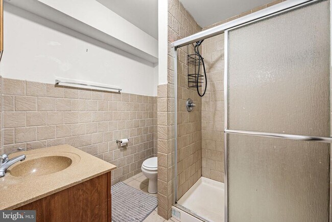 Building Photo - 1240 S 45th St