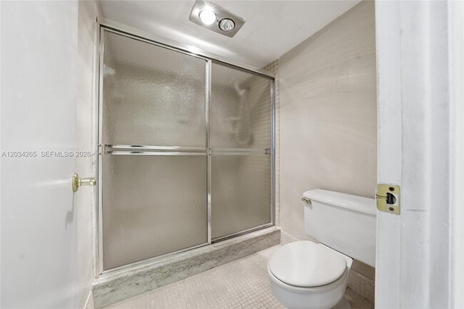 Building Photo - 6010 S Falls Cir Dr