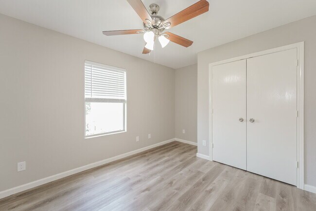 Building Photo - 444 Mystic Glen Loop