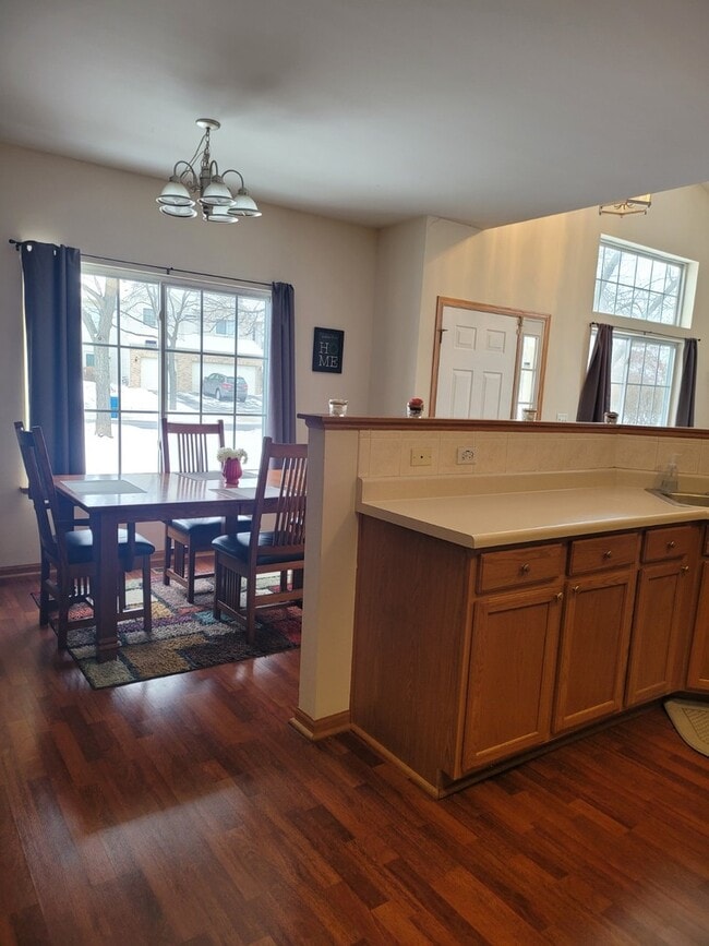 Building Photo - 3642 Roanoke Ave