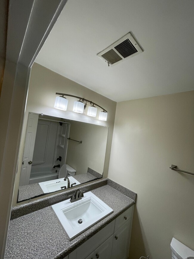 Building Photo - 2302 Woodsman Dr