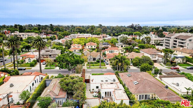 Building Photo - 10372 Tennessee Ave