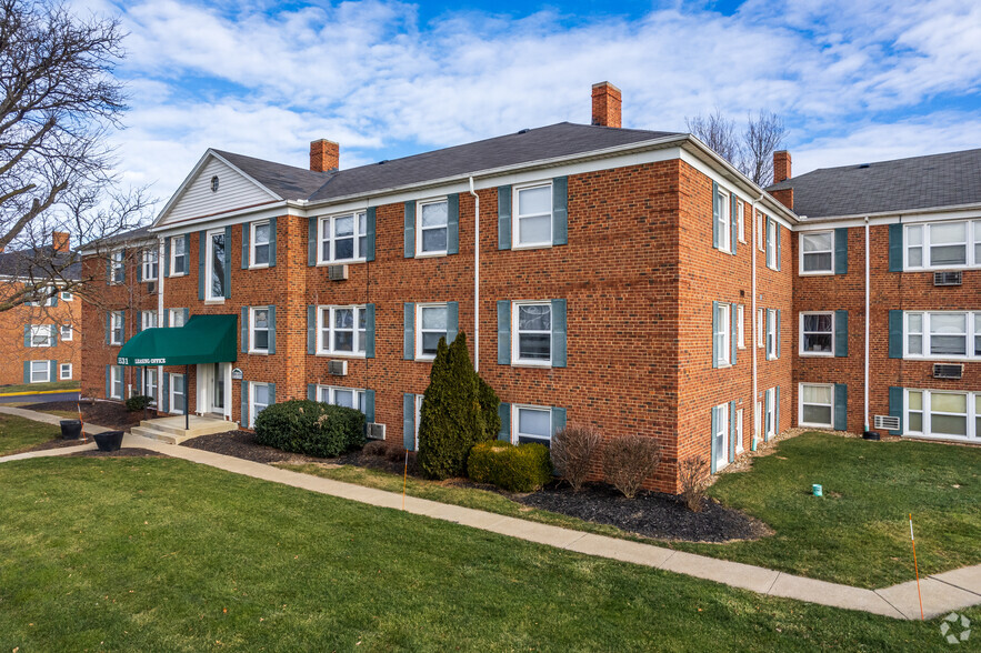 Forest Ridge Apartments - 5531-5601 Chevrolet Blvd Parma OH 44130 ...