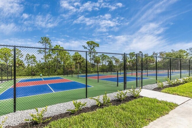 Building Photo - 12550 Galapagos Ct