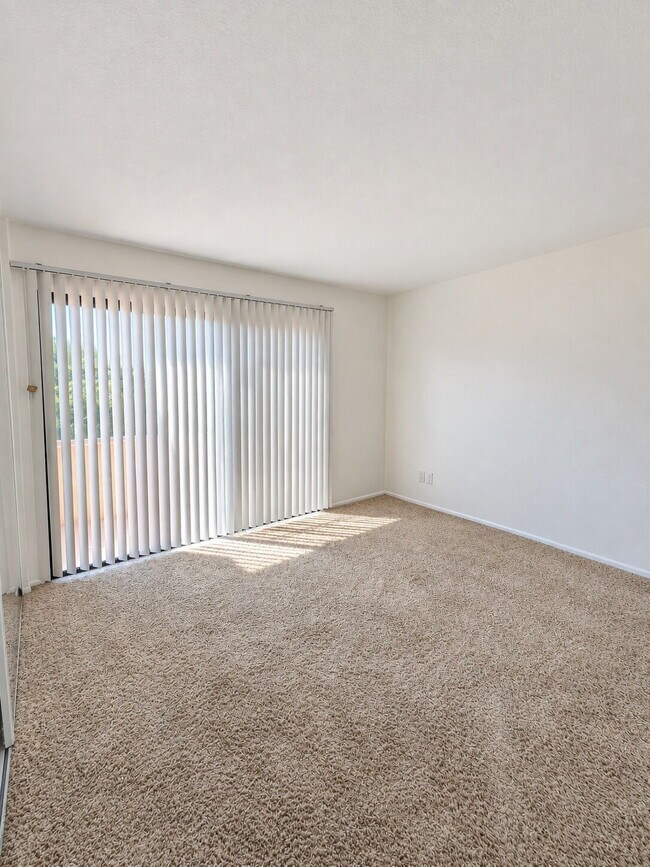 Building Photo - 25671 Le Parc