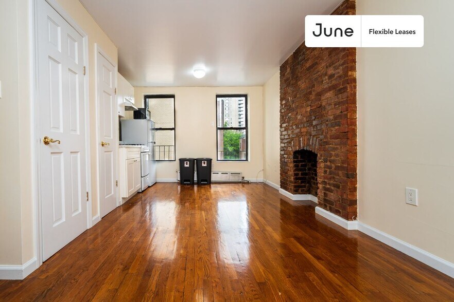 Building Photo - 1365 1st Ave