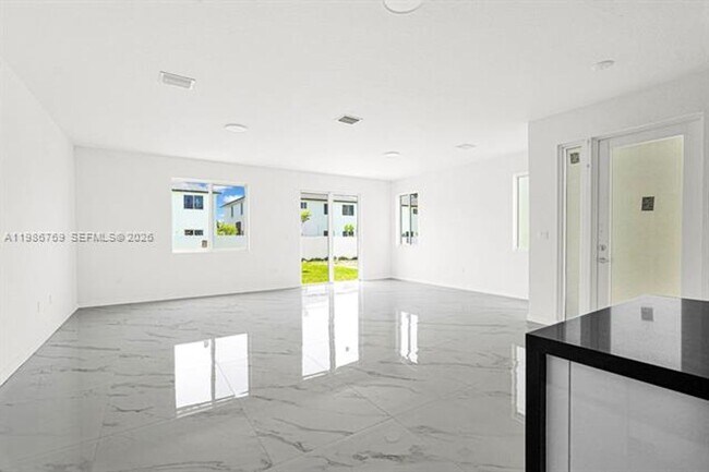 Building Photo - 22431 SW 125th Ave