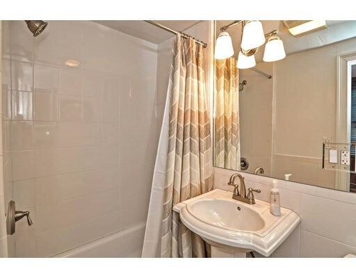 Building Photo - 43 Charles St