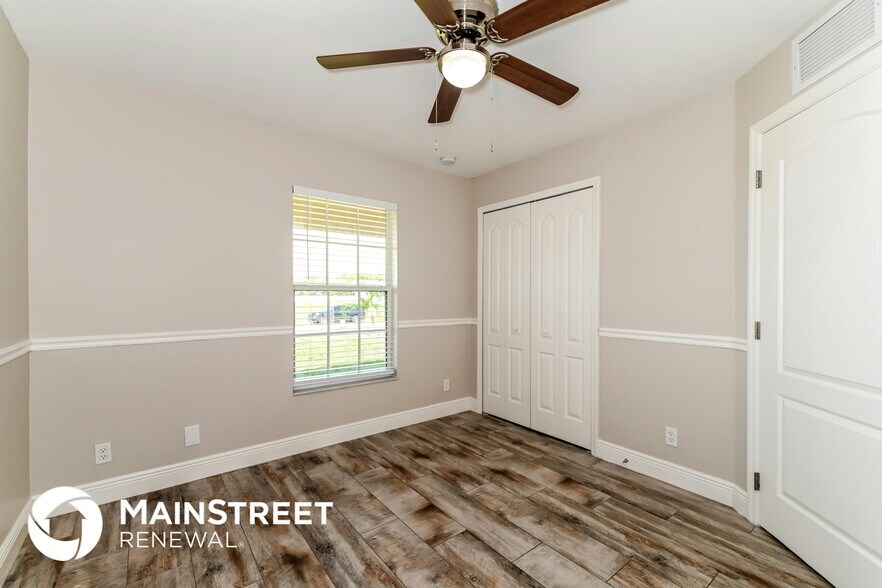 Building Photo - 3303 NW Juanita Pl