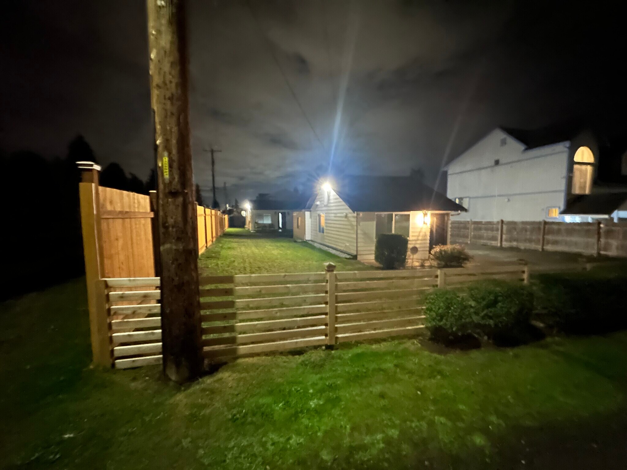 Building Photo - 1747 NE 147th St