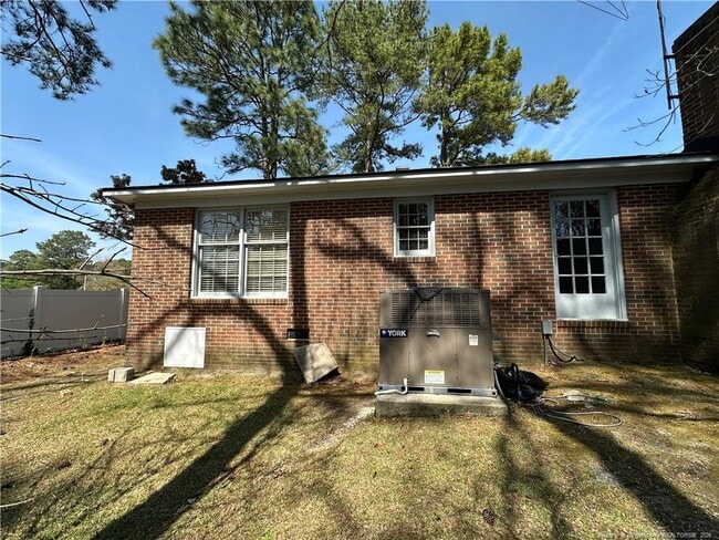 Building Photo - 6309 Easthampton Ct