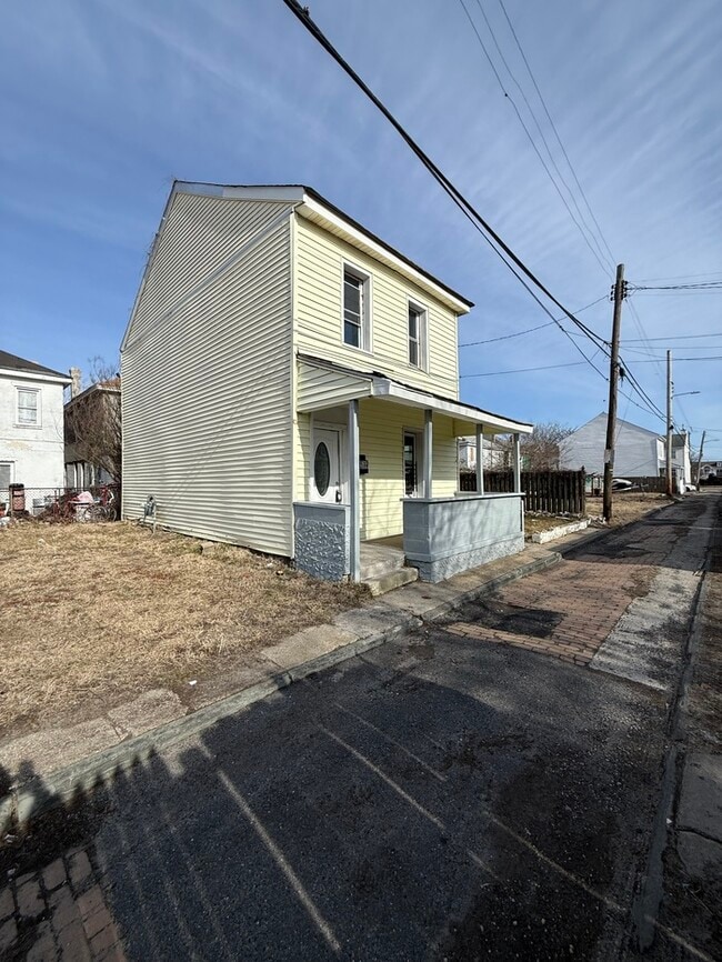 Building Photo - 519 Graff Ln