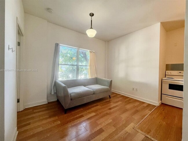 Building Photo - 4035 Meridian Ave