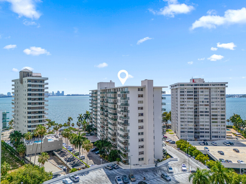 Building Photo - 1408 Brickell Bay Dr