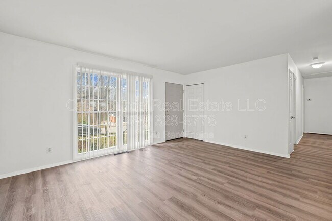 Building Photo - 4488 Richard Rd