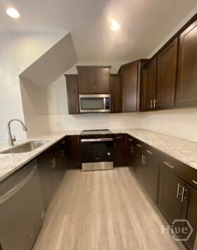 Building Photo - 139 Danbury Ct