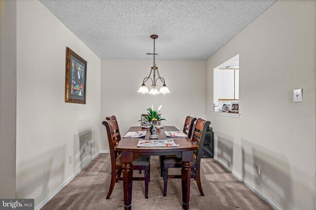 Building Photo - 656 Covington Ct