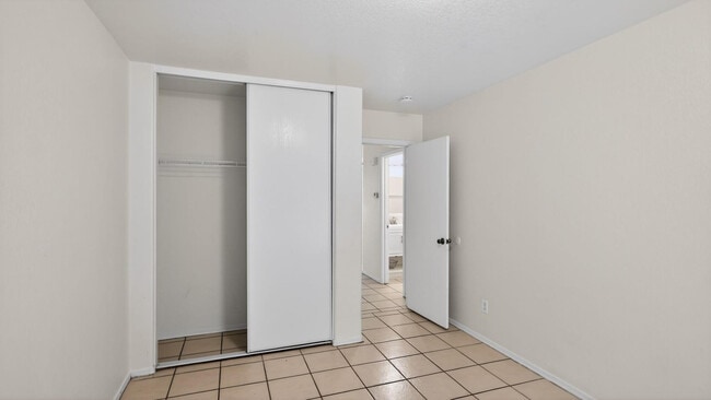 Building Photo - 7395 W San Miguel Ave
