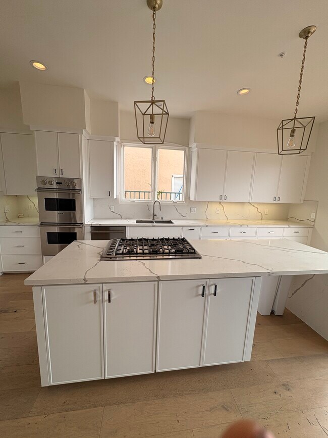 Building Photo - 16656 Cll Arbolada