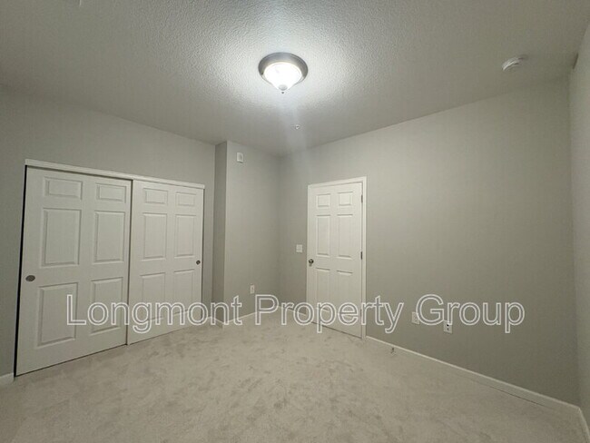 Building Photo - 804 Summer Hawk Dr