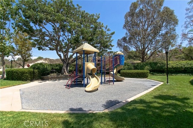 Building Photo - 26222 Fern Glen