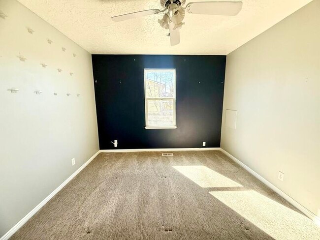 Building Photo - 1334 Sudbury Ave