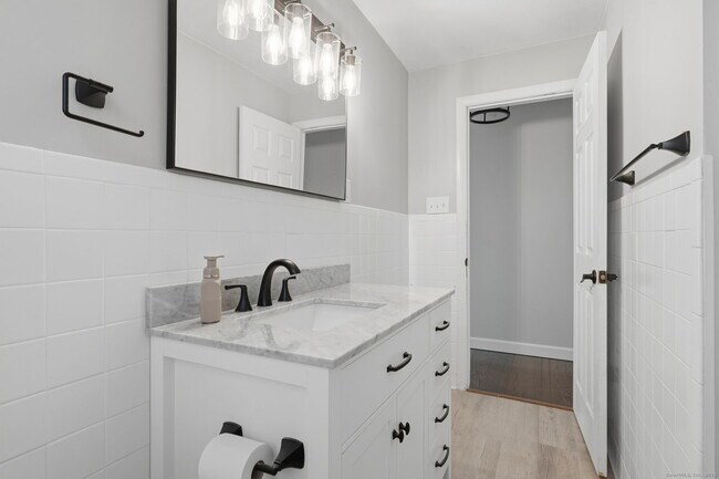 Building Photo - 269 Great Swamp Rd