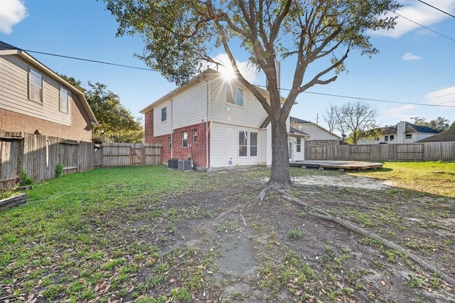Building Photo - 5603 Lowellberg Ln