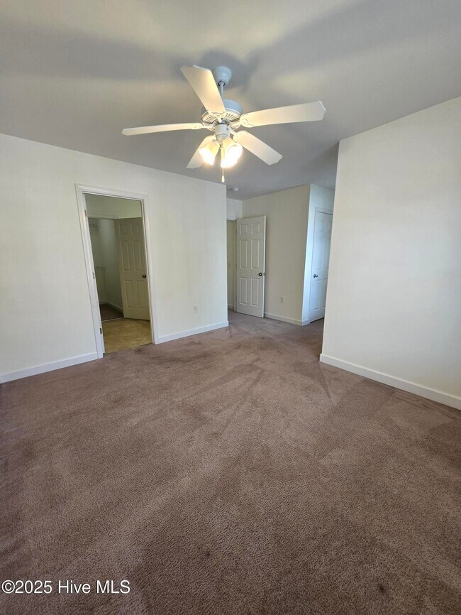 Building Photo - 208 Durango Pl