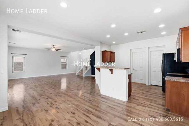 Building Photo - 18428 N Jameson Dr