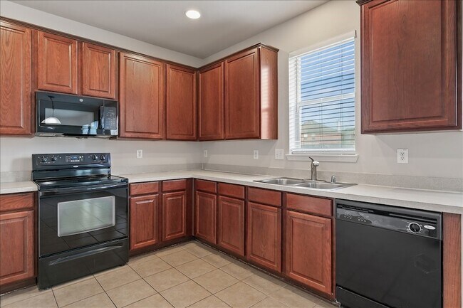 Building Photo - 8729 Noontide Dr