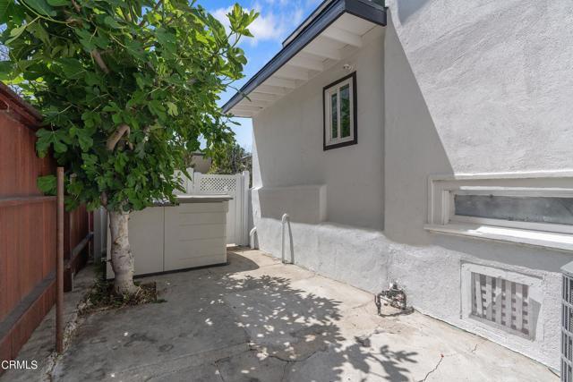 Building Photo - 1206 Tamarind Ave