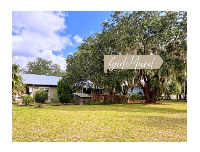 Building Photo - 208 Bartlett St