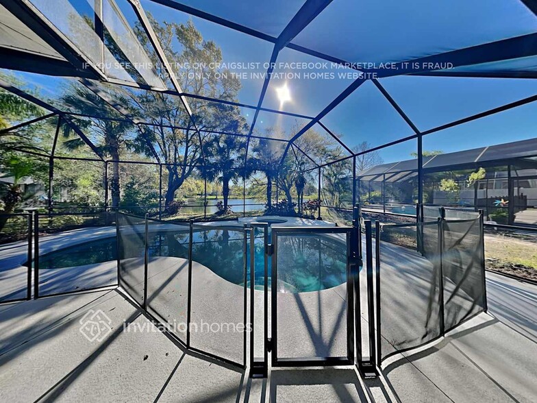 Building Photo - 6219 Macaw Glen