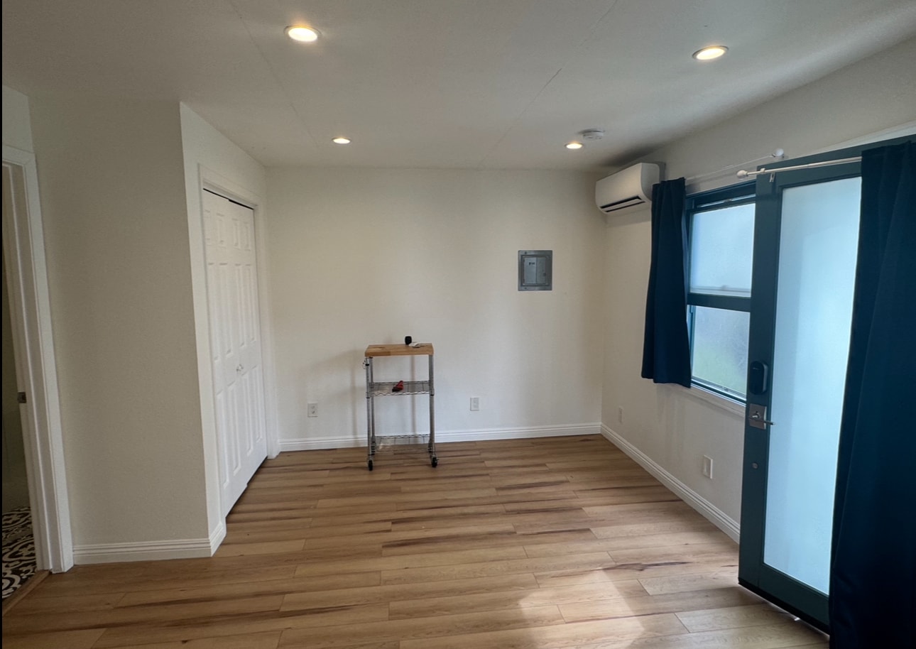 Building Photo - 914 S Ogden Dr