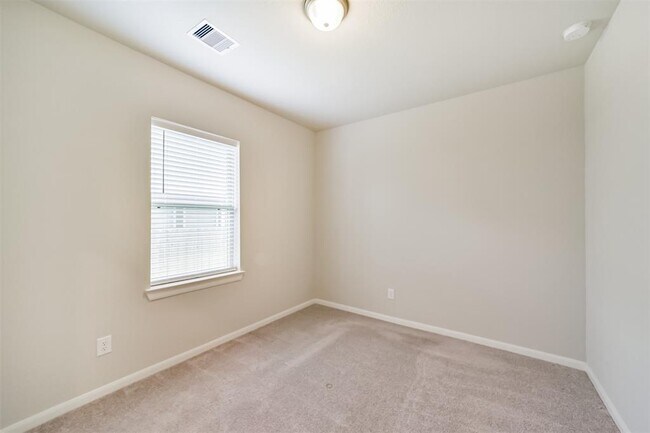 Building Photo - 151 Scarlet Maple Wy