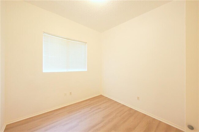 Building Photo - 8200 Cahill Dr
