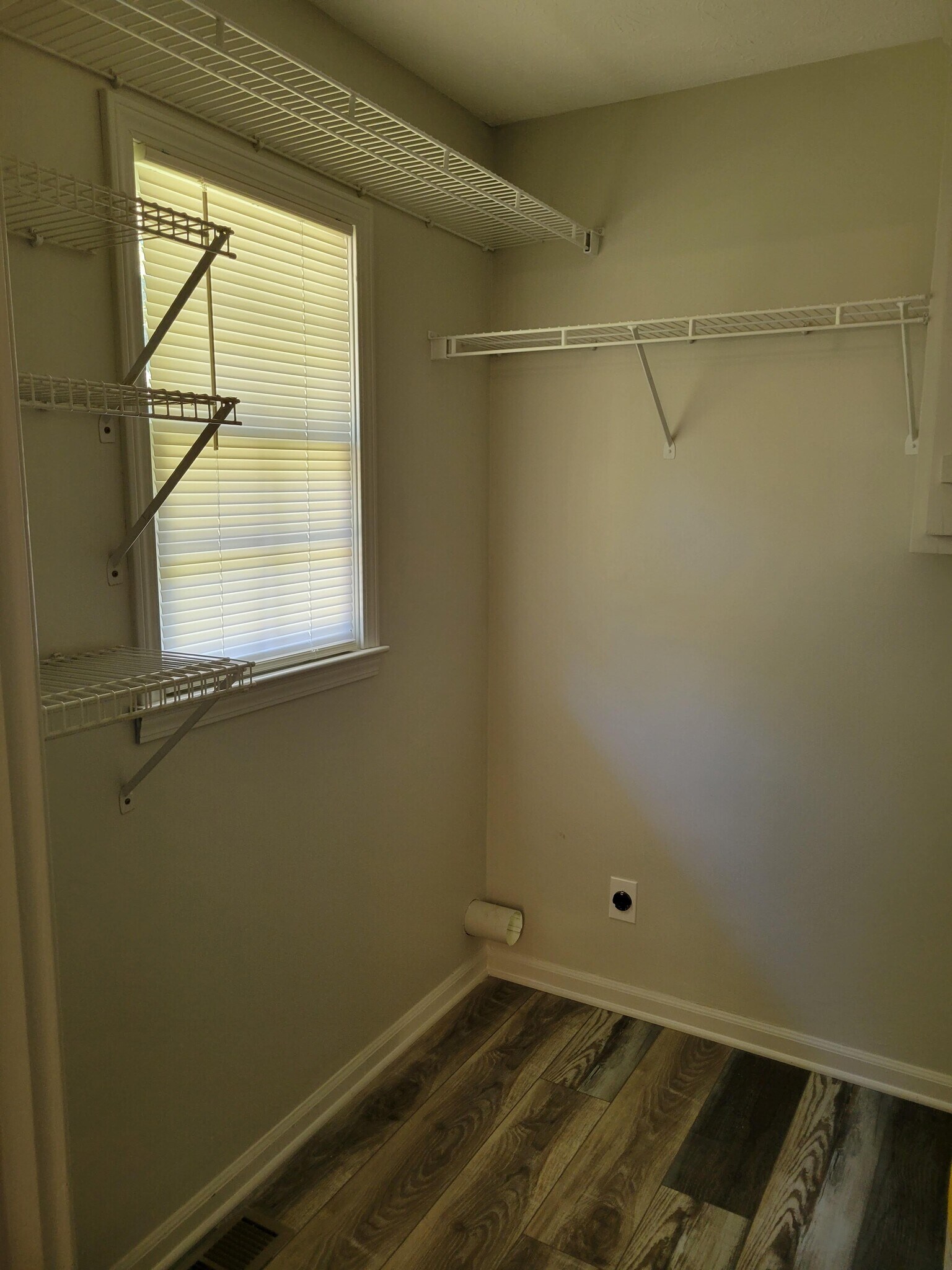 Storage - 18 Brown Dr SW