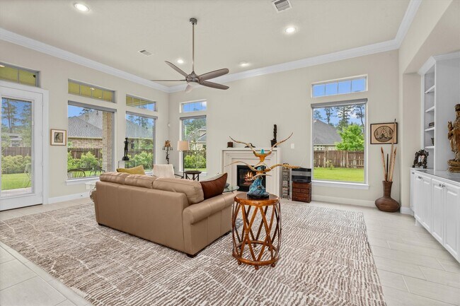 Building Photo - 122 Coral Bells Ct