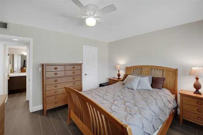 Building Photo - 8980 S Hollybrook Blvd