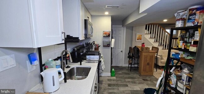 Building Photo - 7103 Greenvale Pkwy