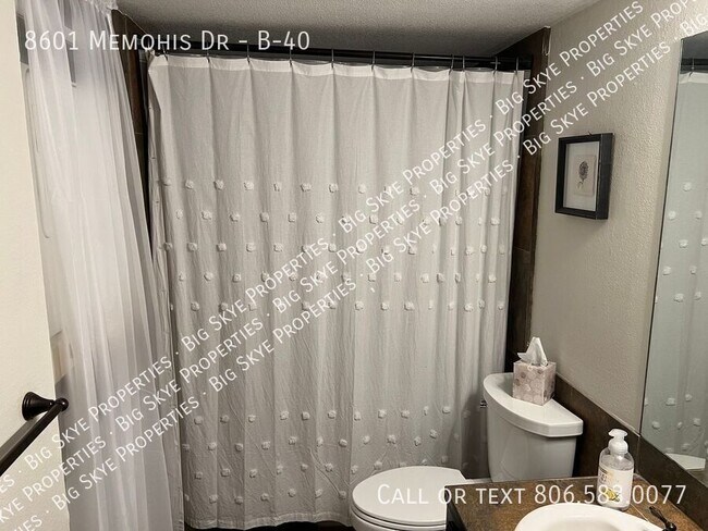 Building Photo - 8601 Memphis Dr