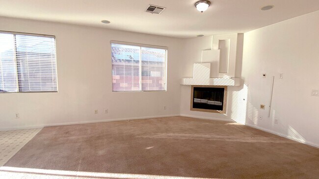 Building Photo - Great single story home 4 beds 3 baths in Henderson